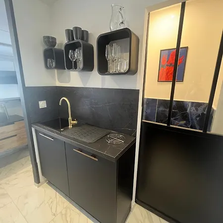 Naturiste Wild Heliopolis F 96