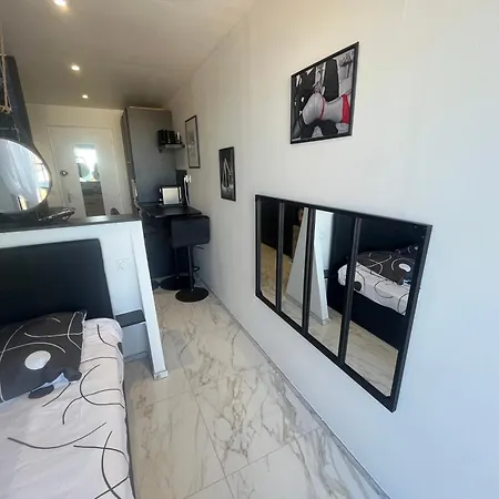 Naturiste Wild Heliopolis F 96 Apartment *
