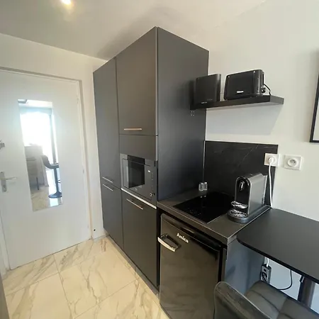 Appartement Naturiste Wild Heliopolis F 96 *