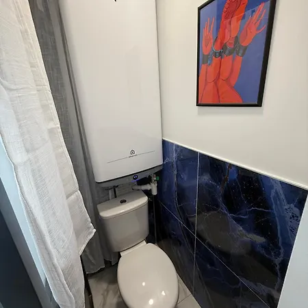 Naturiste Wild Heliopolis F 96 Agde