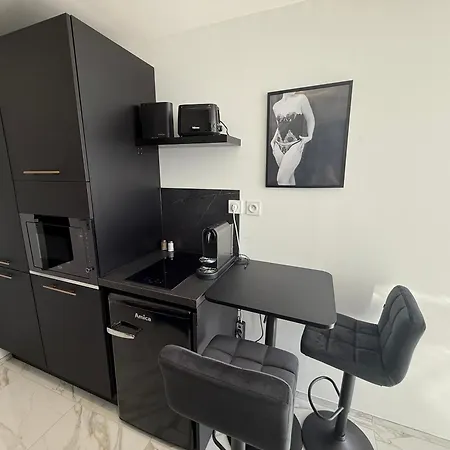 Naturiste Wild Heliopolis F 96