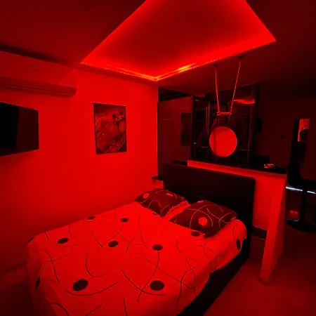 Apartment Naturiste Wild Heliopolis F 96 *