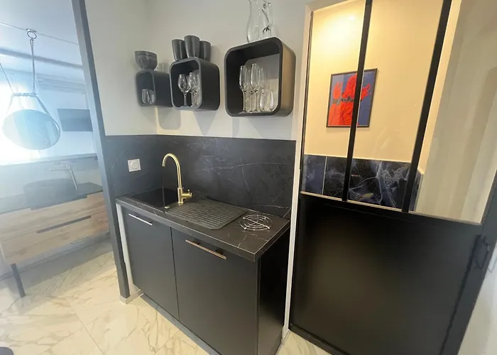 Naturiste Wild Heliopolis F 96