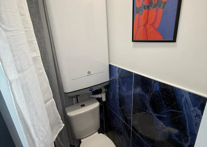 Naturiste Wild Heliopolis F 96 Agde